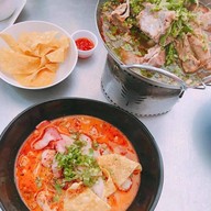 ดูดดูกหมู ก๋วยเตี๋ยวกระดูกหมู เมืองเอก