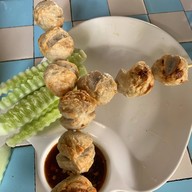 เมนูของร้าน ก๋วยเตี๋ยวต้มยำโบราณ ร้านเปลว นครปฐม