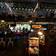 หน้าร้าน ป.1/2 ตลาดนัดรถไฟรัชดา