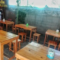 บรรยากาศ เหินฟ้าอินดี้ ชูชิย่างไฟ By Chef Tum ตลาดปากทางหน้าหมู่บ้านเศรษฐกิจ เพชรเกษม102