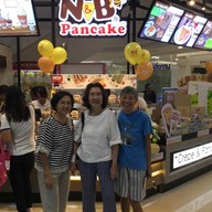 บรรยากาศ N&B pancake แฟชั่นไอส์แลนด์