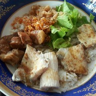 เมนูของร้าน คุณอ๋า ข้าวต้มแห้ง ข้าวต้มปลา โชคชัย4 ซอย 90