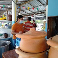 บรรยากาศ ก๋วยเตี๋ยวเรือคุณยาย