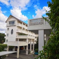 โรงแรมโครานารี่คอร์ทยาร์ดบูทีค