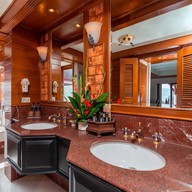 โรงแรม ถาวร บีช วิลเลจ รีสอร์ท แอนด์ สปา