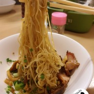 เมนูของร้าน สว่าง บะหมี่ก้ามปู sawang noodle (MICHELIN GUIDE)  สี่พระยา (Si Phraya)