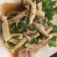 ก๋วยเตี๋ยวหมูตุ๋นรสเด็ด ทองหล่อ