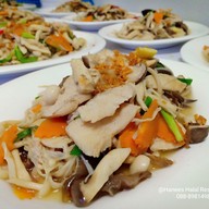 ฮานีส สวนอาหารฮาลาล