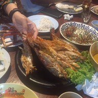 ร้านอาหารพนังตักซีฟู้ด