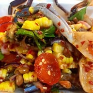 3แซ่บ ยำมะม่วงปูม้า ตลาดอินดี้