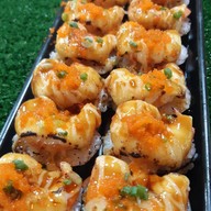 มาซาโอะ ซูชิ ตลาดหน้าหมู่บ้านเศรษฐกิจ