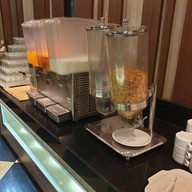 เมนูของร้าน โรงแรมศรีอู่ทองแกรนด์โฮเทล