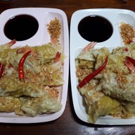 เมนูของร้าน ขนมจีบเเม่อ้วน ตลาดปากน้ำ