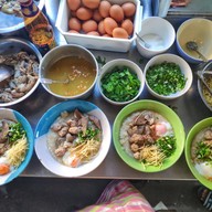 โจ๊กก๋วยเตี๋ยว อร่อยอยู่ บางโพ