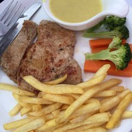 สเต็กลุงหนวด ไทรน้อย