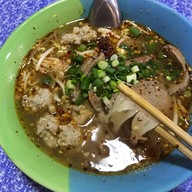 เมนูของร้าน เกาเหลาจิงจูไฉ่ นาย.กอ หางดง