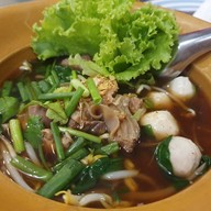 เมนูของร้าน ก๋วยเตี๋ยวหมูตุ๋นรสเด็ด ทองหล่อ