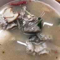 หัวหินหัวปลาหม้อไฟ
