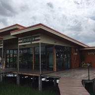 ตา-ยาย ชมทุ่ง