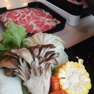 เมนูของร้าน ชาบู ชาบู นางใน อนุสาวรีย์ชัยสมรภูมิ