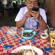 ก๋วยเตี๋ยวตาเริ่ม