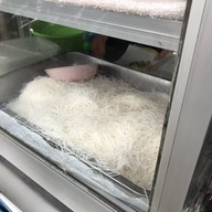 ก๋วยเตี๋ยวตาเริ่ม