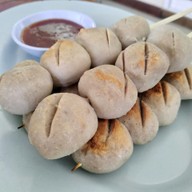 เมนูของร้าน กลางไร่ ก๋วยเตี๋ยวดงมูลเหล็ก