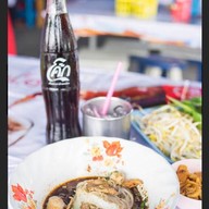 ก๋วยเตี๋ยวเรืออยุธยารสเด็ด สาขา4