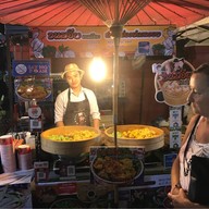 Thai style salad ยำไข่ดาว ขนมจีบคนเมือง ถนนคนเดินเชียงใหม่