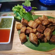 แซ่บสนั่น