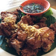 ส้มตำเด้อ ทองหล่อ