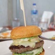 Sweet Pista แวร์เฮาส์ 30