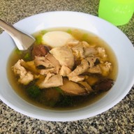 เมนูของร้าน ต้มเลือดหมูนายแม็ค