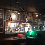 บรรยากาศ Devilish Smokin' BarBQ Shed สุขุมวิท 101/1