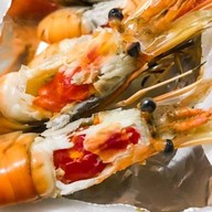 แซ่บเลียศอก กุ้งเผาหัวมันแก้ว (ใช้กุ้งเป็น) ตลาดอินดี้ปิ่นเกล้า ซอย3