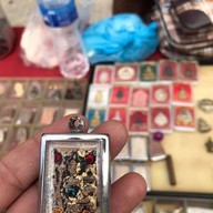 บรรยากาศ แผงเช่าพระวันศุกร์