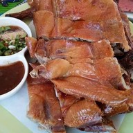 เมนูของร้าน เป็ดย่างเกลือbyมิสเตอร์โห่ สาขา1 ลำลูกกาคลอง4