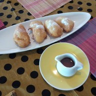 เมนูของร้าน แหนมเนืองญีญวน ประชาชื่น