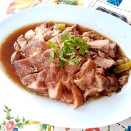 เกาเหลาจิงจูไฉ่ นาย.กอ หางดง