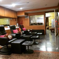 Unyada spa massage & nails