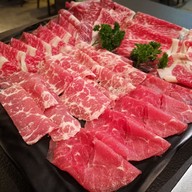 เมนู Donabe Sukiyaki Shabushabu & Yakiniku RCA