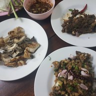 ส้มตำลุงหนวด