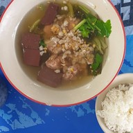 เมนูของร้าน เจ๊หลี เกาเหลาเลือดหมู ข้าวขาหมู