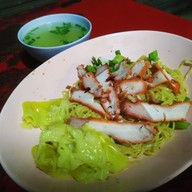 เมนูของร้าน ราชา บะหมี่กวางตุ้ง ตรงข้ามรพ.ศรีนครินทร์