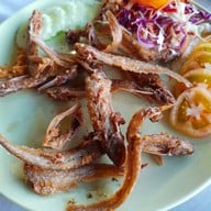 ร้านอาหารนางนวล ( ท่าจับปลาบึก )