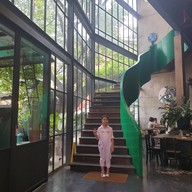 DOM Cafe