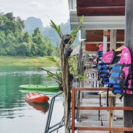Pond Rich Tour At Khao Sok Lake