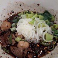 เมนูของร้าน ป.ประทีป ก๋วยเตี๋ยวเรือรสเด็ด พิษณุโลก สาขาพิษณุโลก