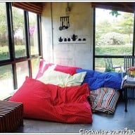 บรรยากาศ The Clockwise Cafe & Restaurant @ Varavian Resort