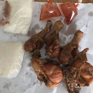 ไก่ทอด ตุ๋ยเทพา เสนานิคม